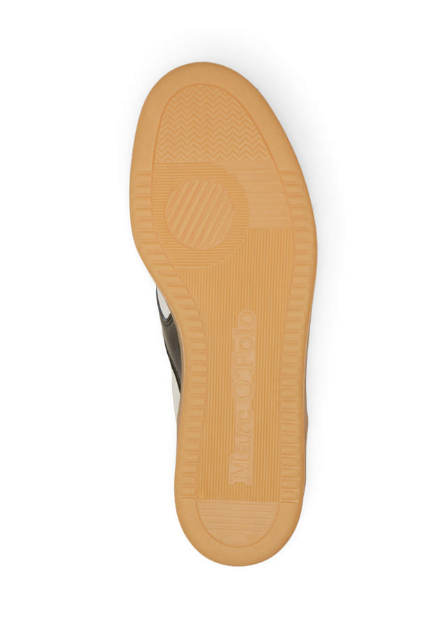 Strigaskór úr fínu leðri 